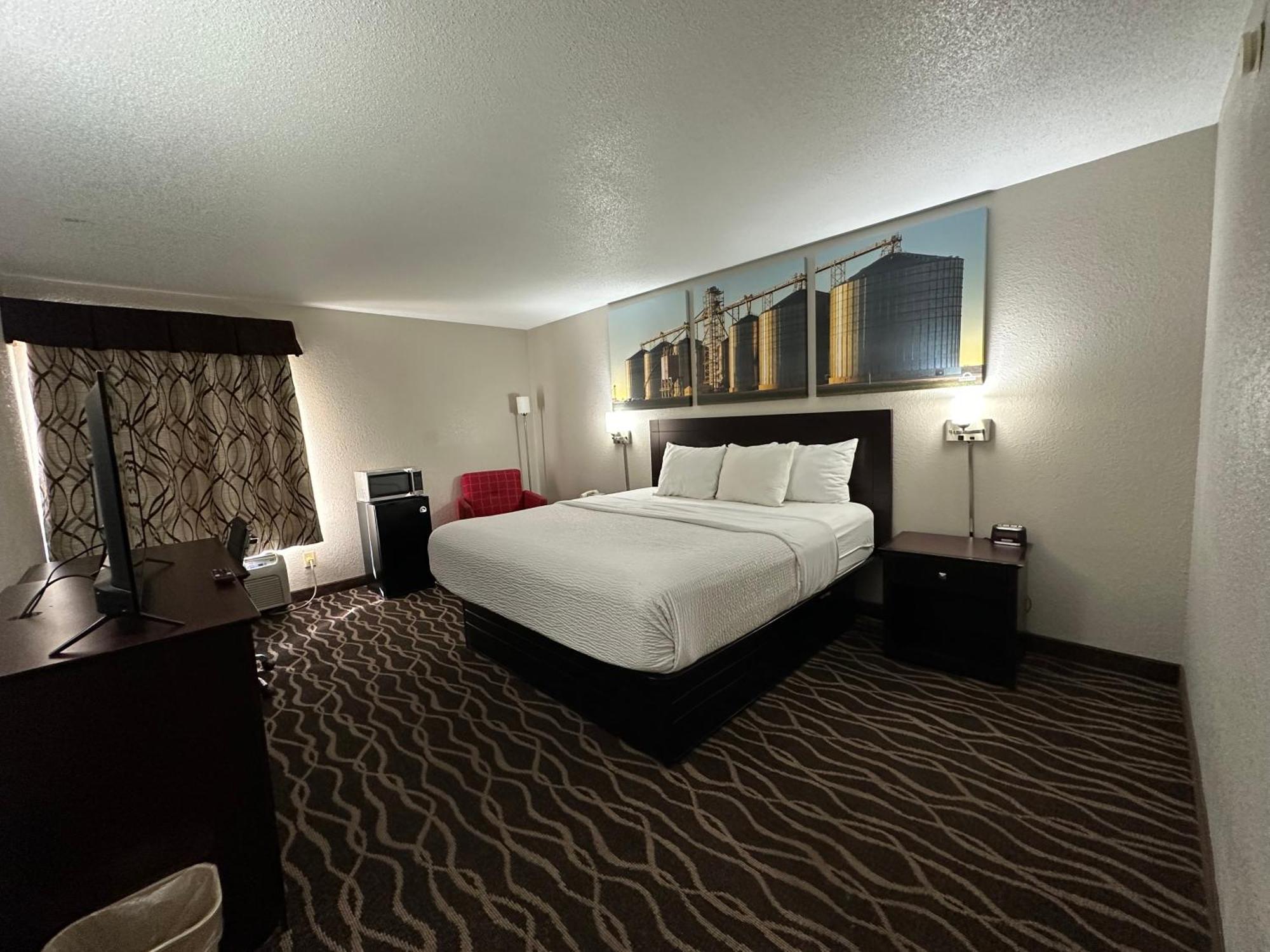 Days Inn & Suites By Wyndham Casey Exterior photo